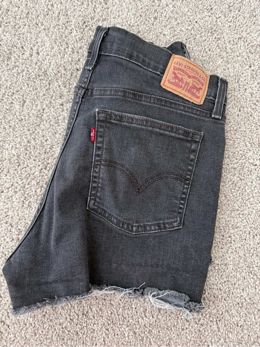 Levi's Men's Charcoal Black Slim Straight Jeans